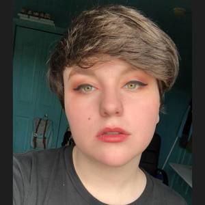 Meet your Posher, Emilie